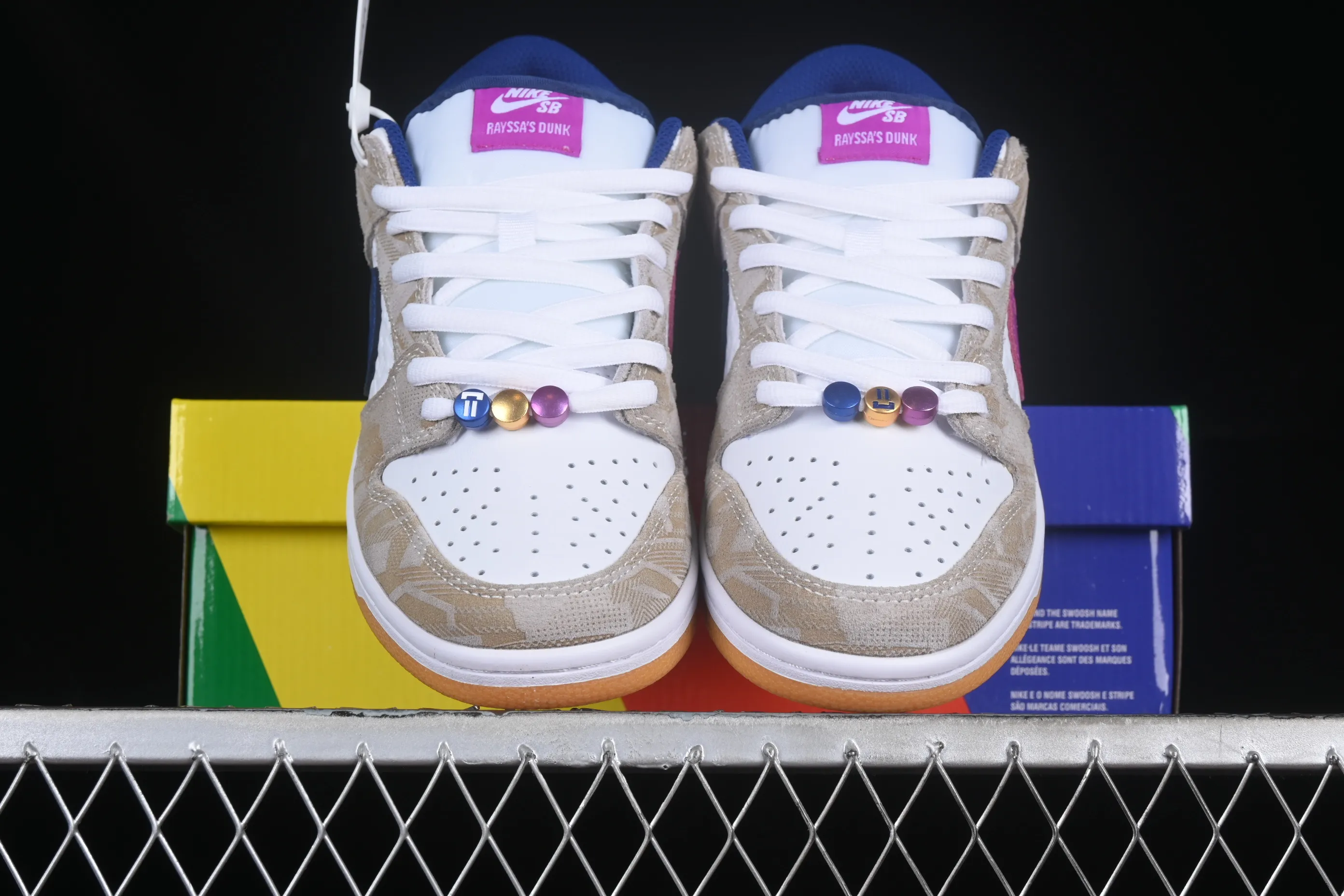 All categories Nk SB Dunk series Nk SB Dunk Low low-top sneakers N version Rayssa Leal x Nk SB Dunk Low Brazilian skateboarding goddess joint model SB low-top casual sneakers FZ5251-001